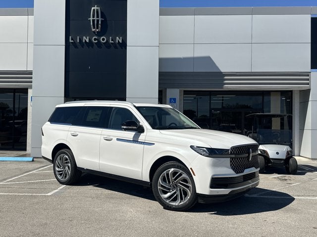 2026 Lincoln Navigator Reserve in Pristine White Metallic Tri-Coat — front three-quarter view
