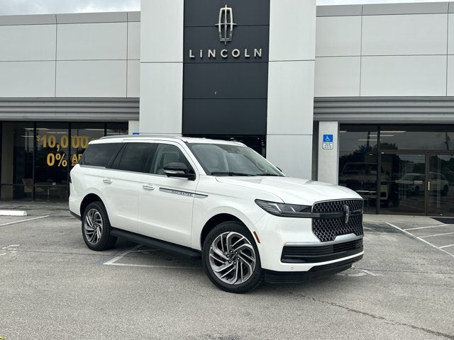 2026 Lincoln Navigator Premiere in Pristine White Metallic Tri-Coat — front three-quarter view