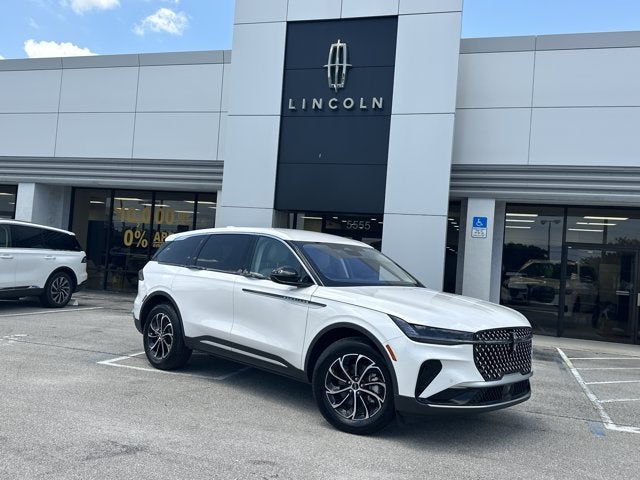 2026 Lincoln Nautilus Premiere in White Platinum Metallic Tri-Coat — front three-quarter view