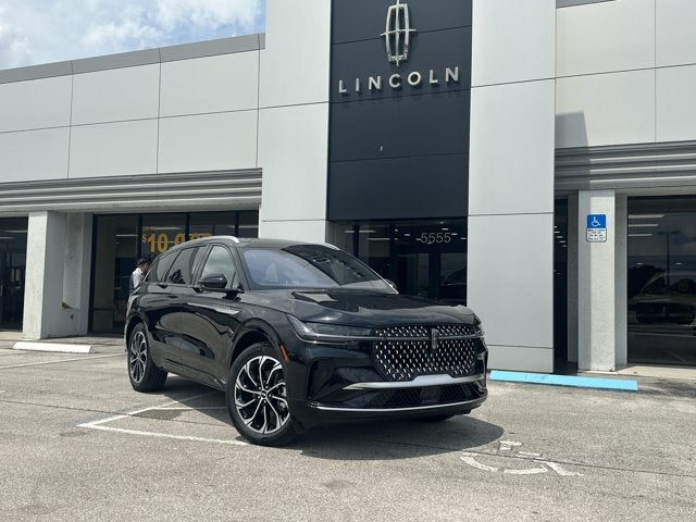 2026 Lincoln Nautilus Reserve in Infinite Black Metallic Clearcoat — front three-quarter view