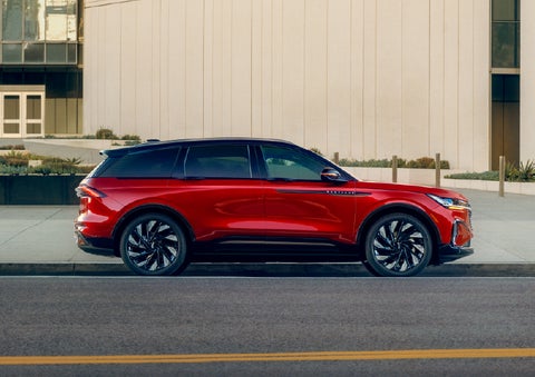 2025 Lincoln Nautilus® SUV with the available Jet Appearance Package and Hybrid transmission. | Wallace Lincoln in Fort Pierce FL